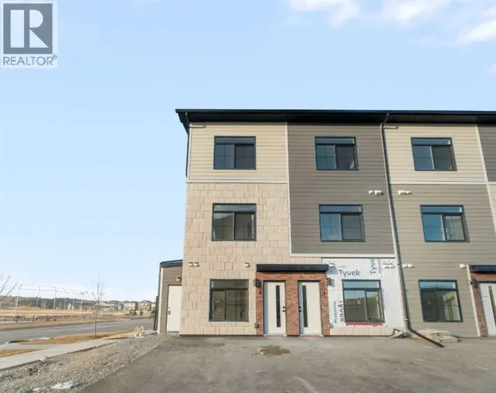 208, 156 Park Street, Cochrane