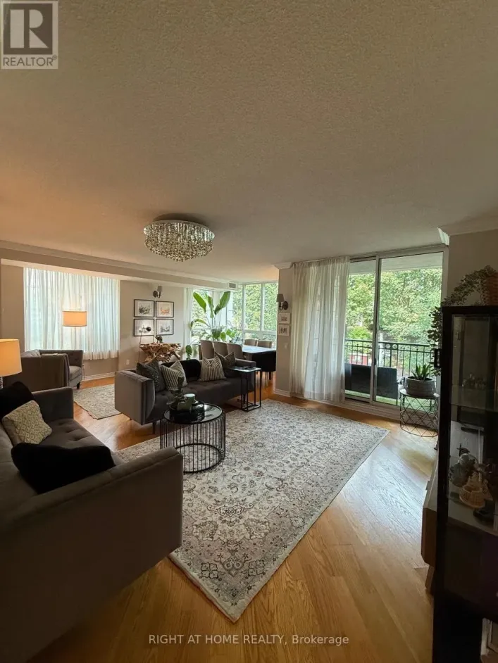 208 - 18 WILLIAM CARSON CRESCENT, Toronto