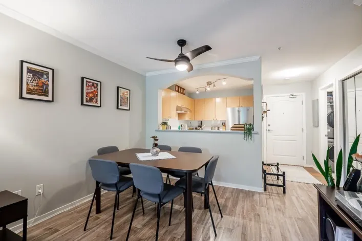 208 22022 49 AVENUE, Langley