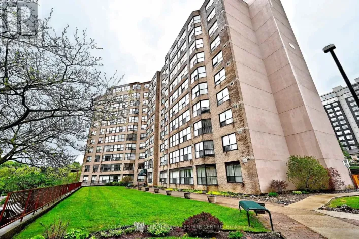 208 - 250 DAVIS DRIVE, Newmarket
