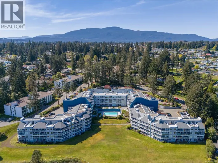 208 2562 Departure Bay Rd, Nanaimo