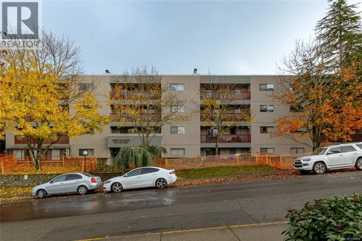 208 3255 Glasgow Ave, Saanich