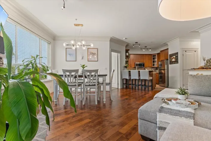 208 32729 GARIBALDI DRIVE, Abbotsford