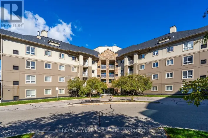 208 - 4 DAYSPRING CIRCLE, Brampton