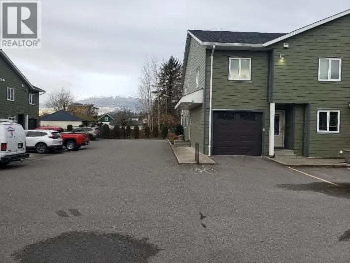 208 4719 DAVIS AVENUE, Terrace