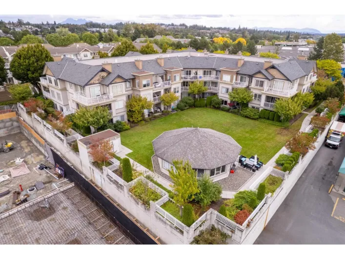 208 6359 198 STREET, Langley