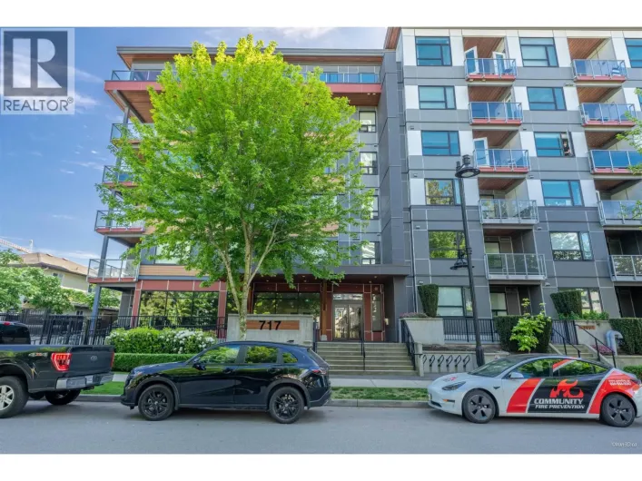 208 717 BRESLAY STREET, Coquitlam