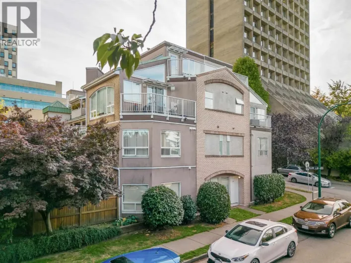 208 788 W 8TH AVENUE, Vancouver