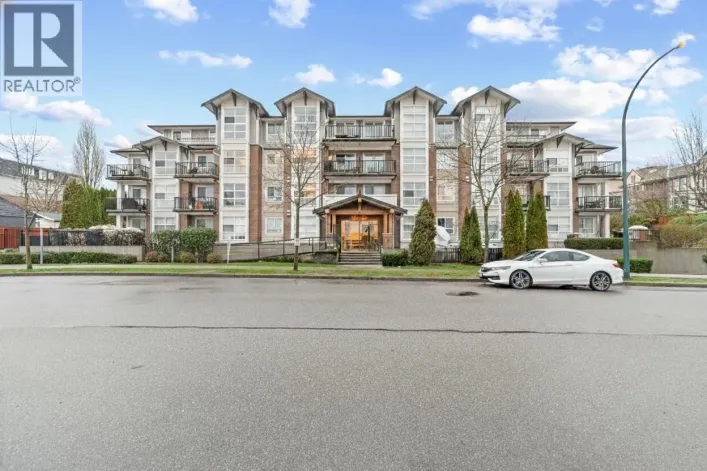 208 827 RODERICK AVENUE, Coquitlam