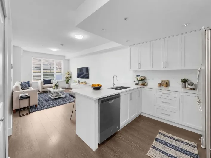 208 9983 E BARNSTON DRIVE, Surrey