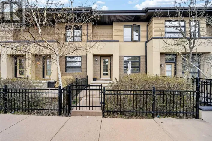 208 Aspen Hills Villas SW, Calgary