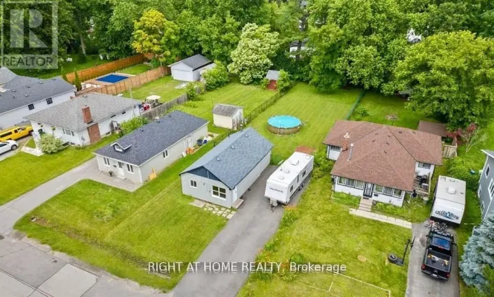 208 BAYVIEW AVENUE, Georgina