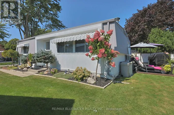 208 BILTMORE DRIVE, South Huron