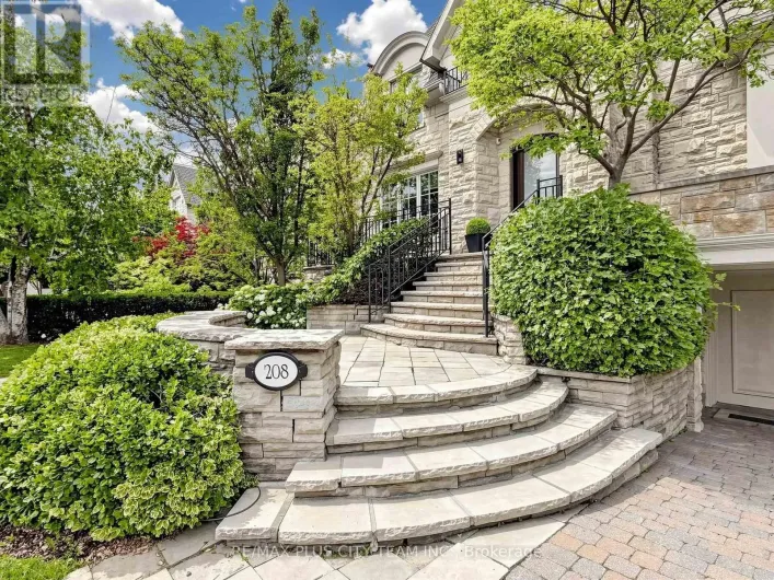 208 CARMICHAEL AVENUE, Toronto