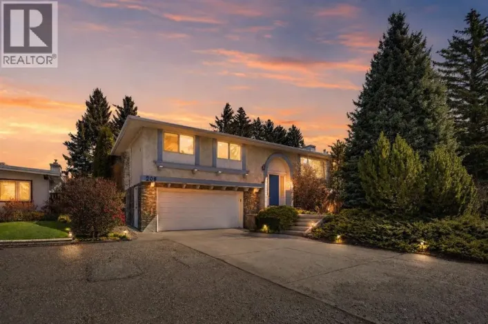 208 DALCASTLE Court NW, Calgary
