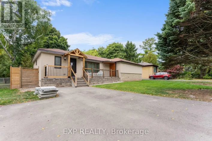 208 GLEN OAK DRIVE, Oakville