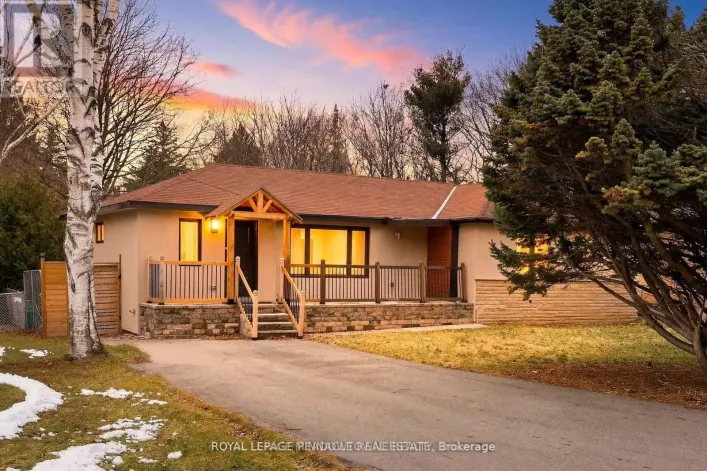 208 GLEN OAK DRIVE, Oakville