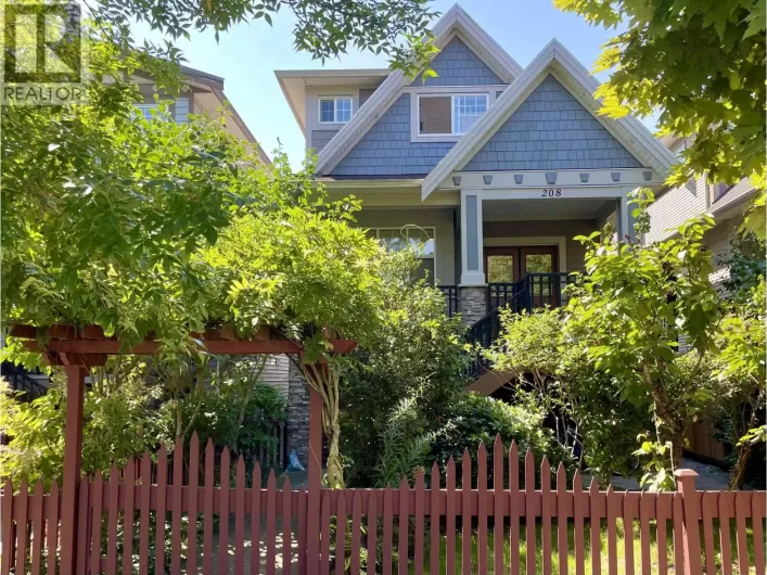 208 HUME STREET, New Westminster