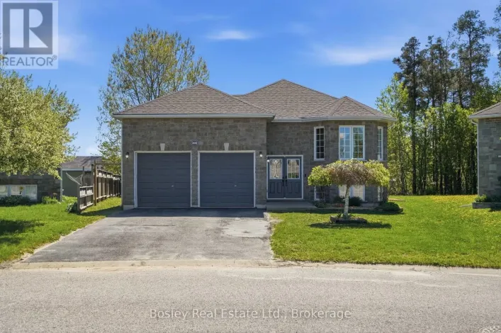 208 LAMONT COURT, Clearview