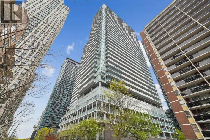 208 NT - 99 BROADWAY AVENUE, Toronto