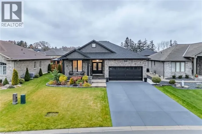 208 OAK Street, Simcoe