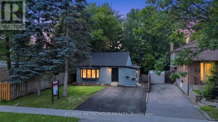 208 PALMERSTON AVENUE, Whitby