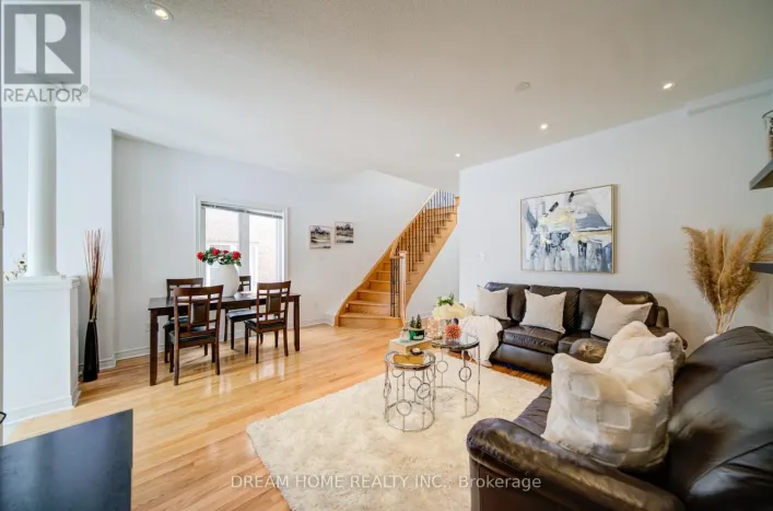 208 TOM TAYLOR CRESCENT, Newmarket