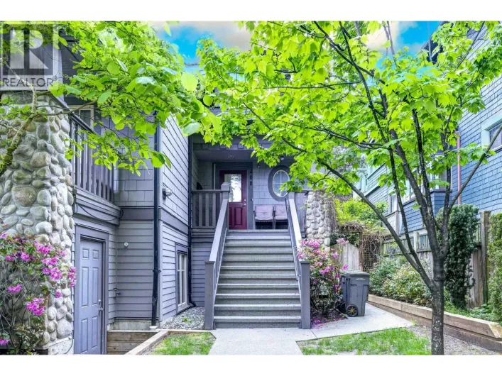 208 W 13TH AVENUE, Vancouver