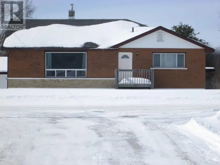 208 West Street, ignace