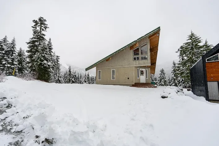 20806 SAKWI CREEK ROAD, Mission