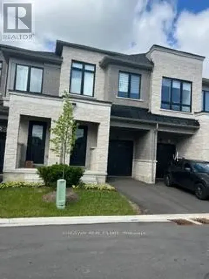 2082 COPPENWOOD COMMON, Burlington