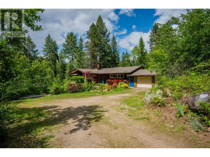 2083 Green Road, Fruitvale