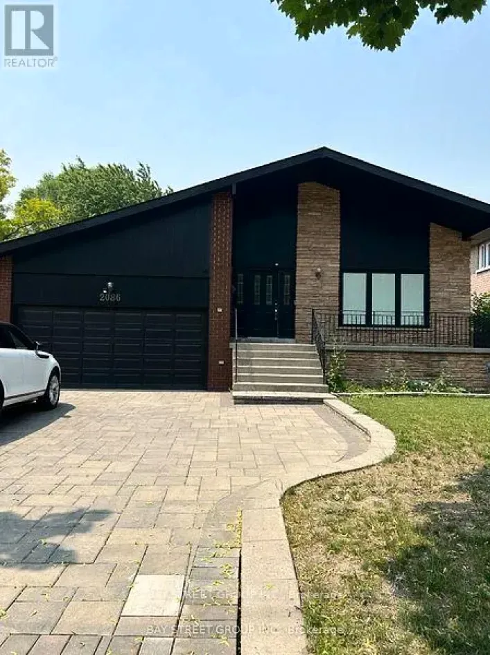 House for rent: 2086 PHARMACY AVENUE, Toronto