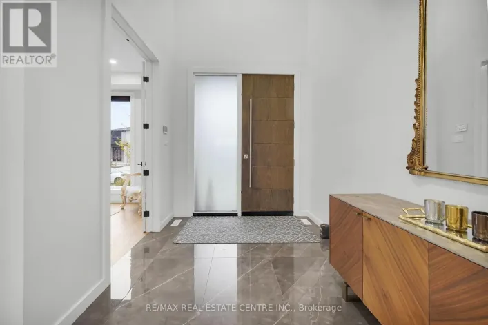 2088 IRONWOOD ROAD, London South