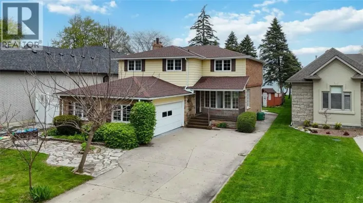 2088 LAKESHORE ROAD, Sarnia