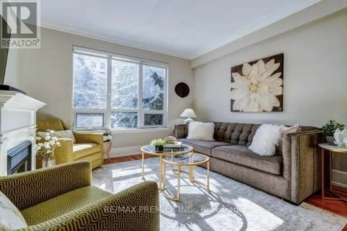 208C - 662 SHEPPARD AVENUE E, Toronto