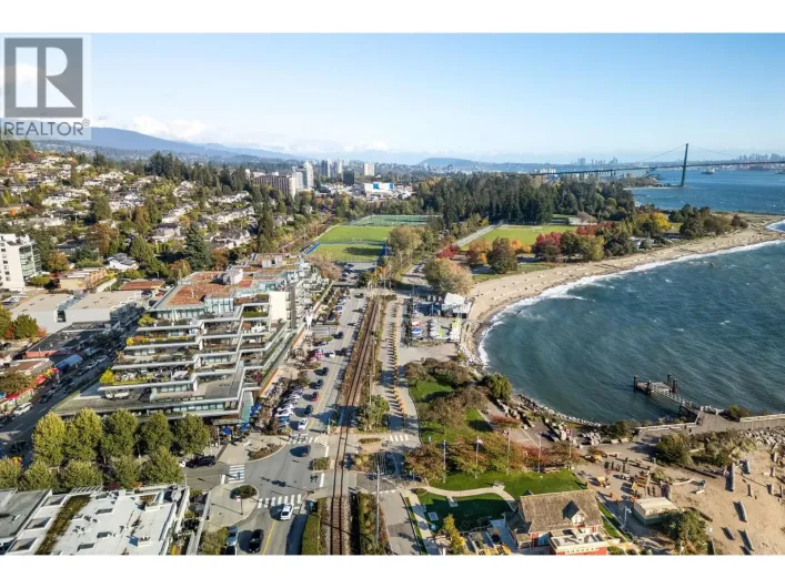 209 1355 BELLEVUE AVENUE, West Vancouver