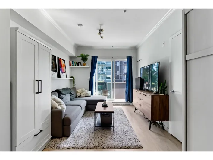 209 13678 GROSVENOR ROAD, Surrey