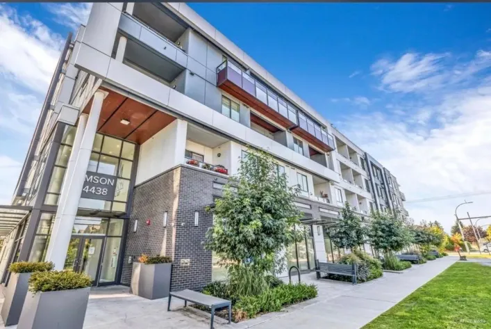 209 14438 72 AVENUE, Surrey