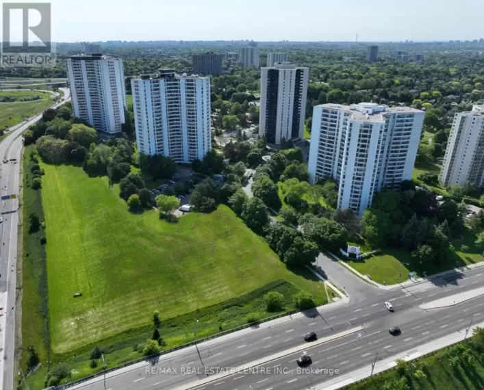 209 - 150 GRAYDON HALL DRIVE, Toronto