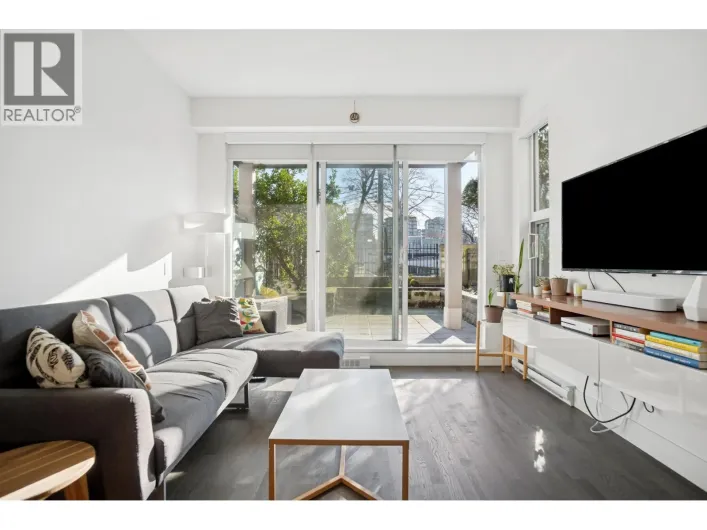 209 1628 W 4TH AVENUE, Vancouver