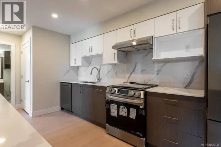 209 171 Jensen Ave W, Parksville