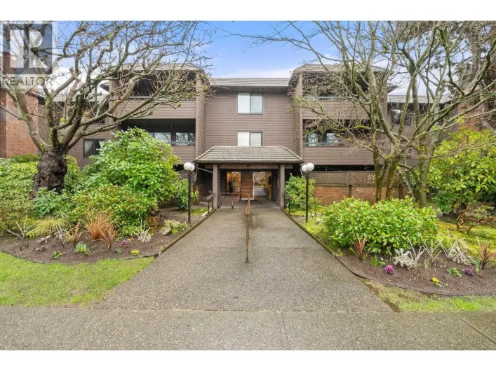 209 1720 W 12TH AVENUE, Vancouver