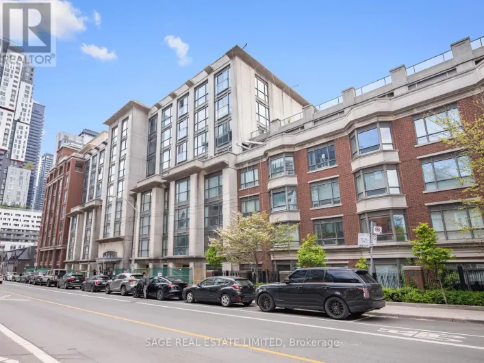 209 - 18 BEVERLEY STREET, Toronto