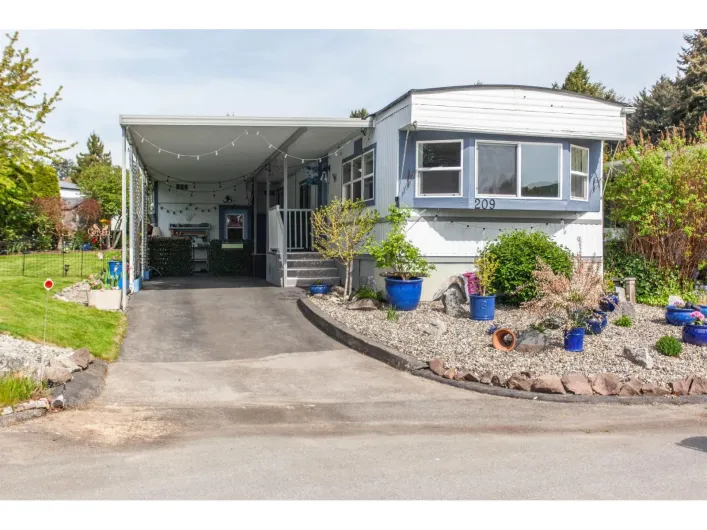 209 1840 160 STREET, Surrey