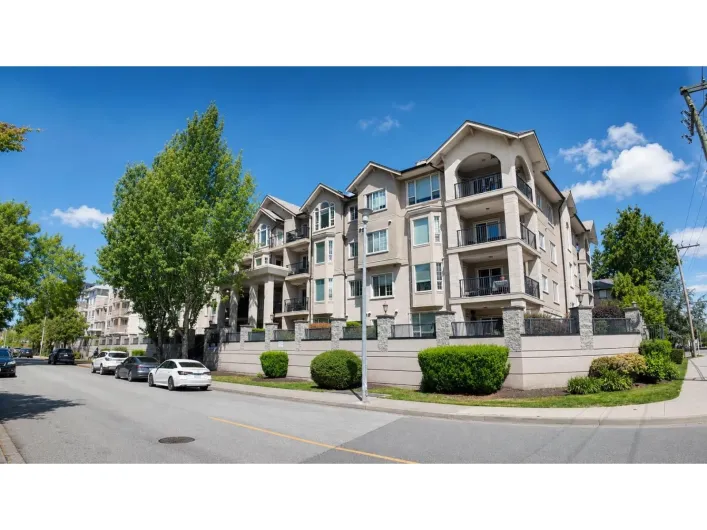 209 20281 53A AVENUE, Langley