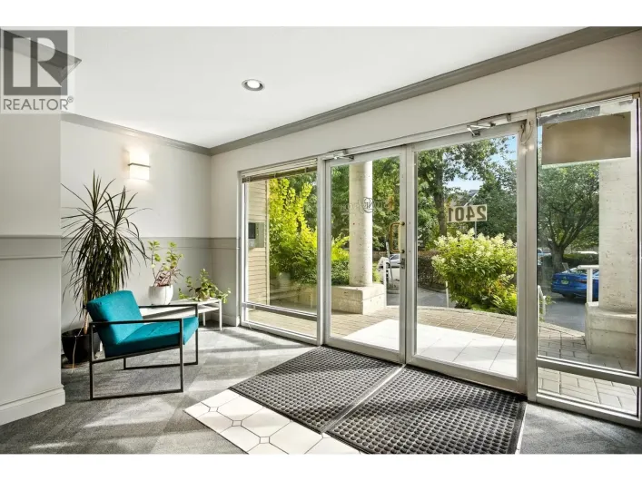 209 2401 HAWTHORNE AVENUE, Port Coquitlam