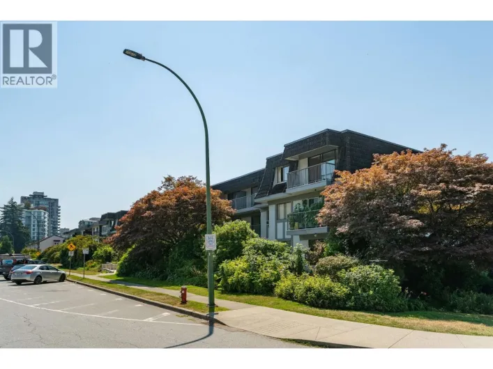 209 275 W 2ND STREET, North Vancouver