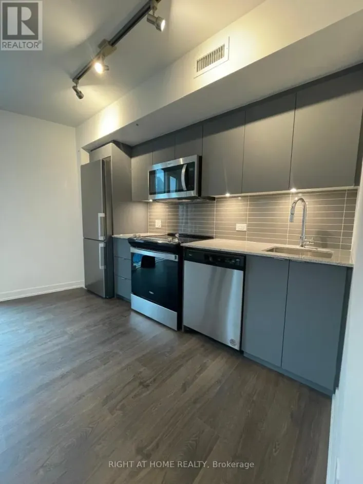 209 - 30 TRETTI WAY, Toronto