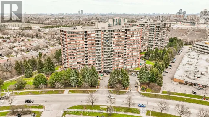 209 - 33 WELDRICK ROAD E, Richmond Hill